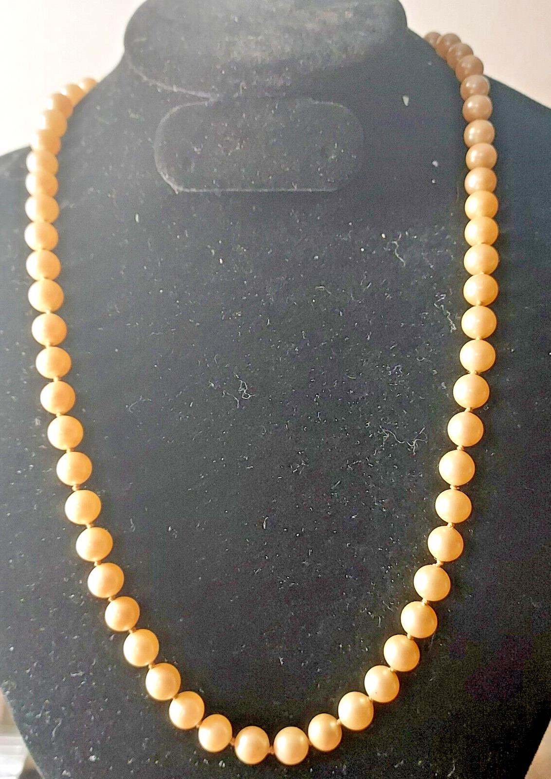 Vintage Simulated Pearl Necklace approx. 22 inch
