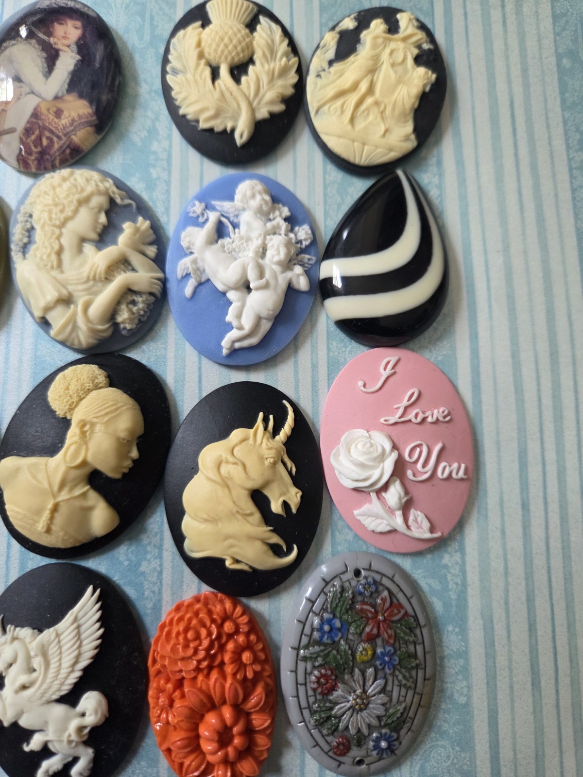 20 Vintage Asst Resin (couple glass) Cameos – DIY Jewelry Making Repair Craft