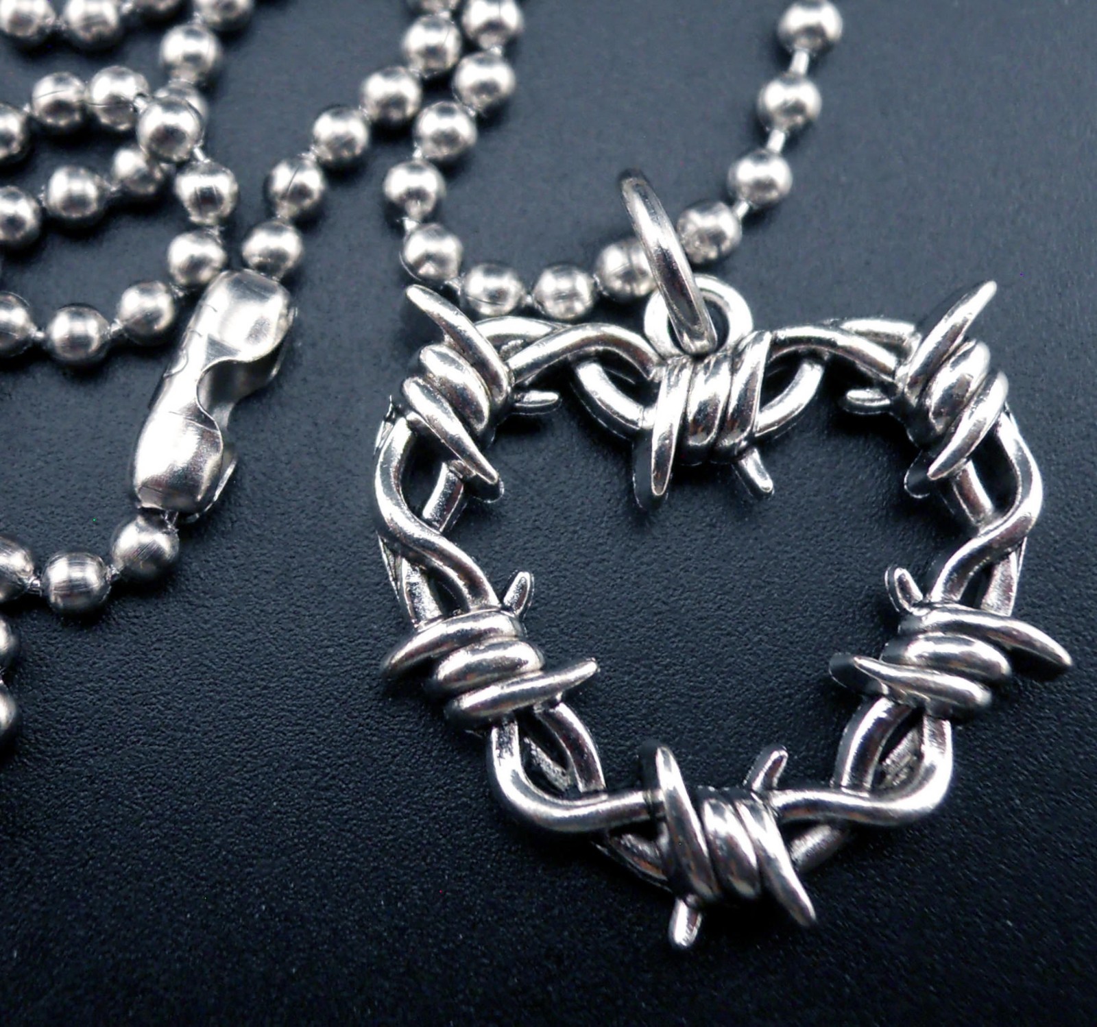 Barbed Wire Heart Necklace Stainless Chain New Barb Wire Pendant