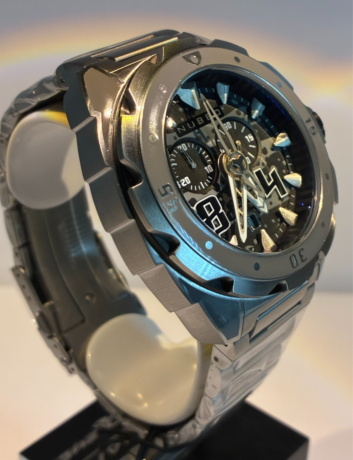 SWELL LIMITED EDITION SWISS ISA8171 QUARTZ 49MM WATCH BOX SET MSRP: $1,300 (NEW)
