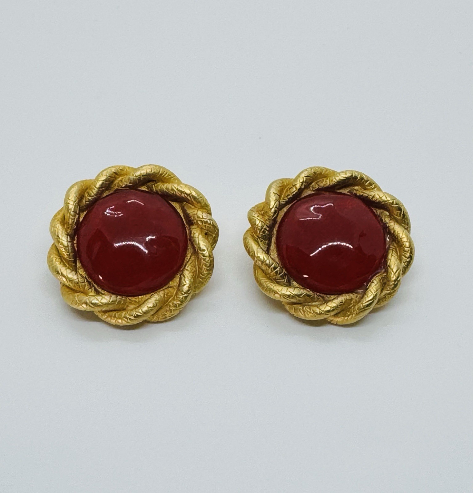 Vintage 80s Ann Taylor Red Resin Gold Rope Clip-On Earrings Statement Signed