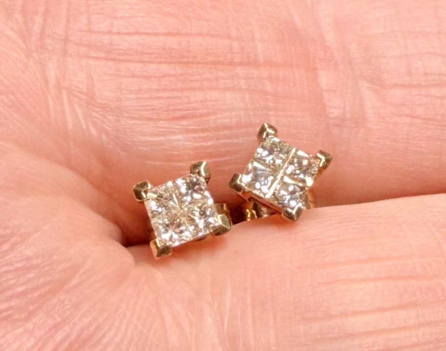 Vintage Gold Stud Earrings – Lab Diamonds? – 9K Solid Gold