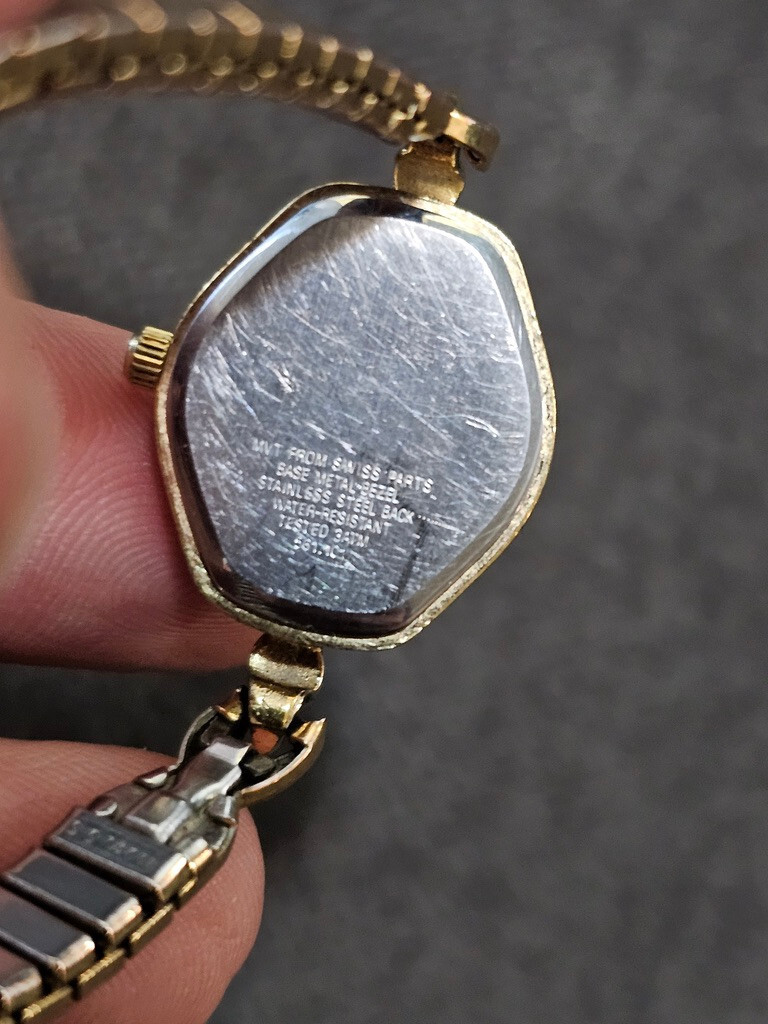 Paul Maret Women’s GOLD TONE Watch WHITE Dial. 1 JEWEL Swiss Made. 561.101