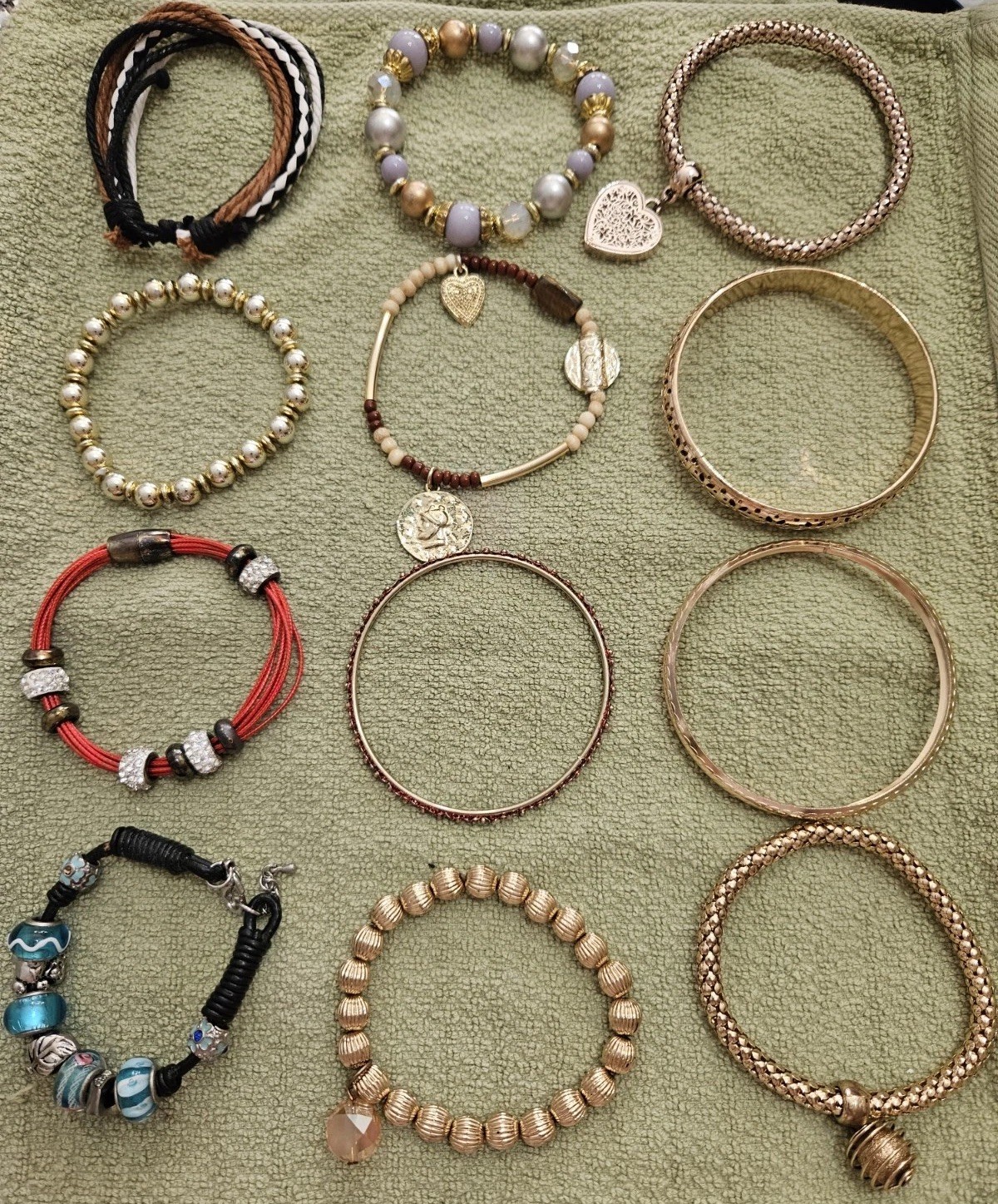 12 Fashionable Bracelets