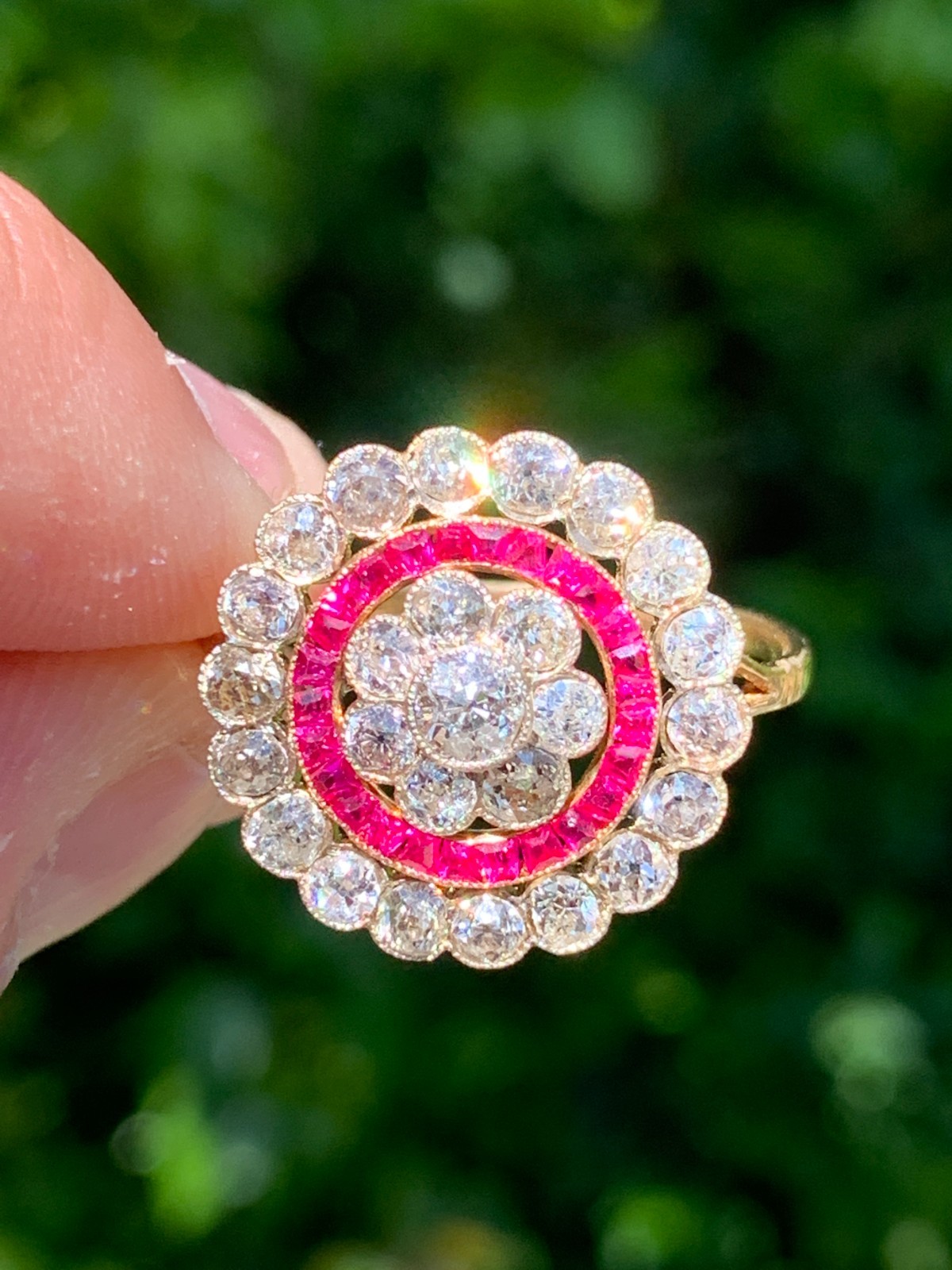 18ct gold 2.55ct diamond ruby old cut cluster ring boxed 3.8 grams