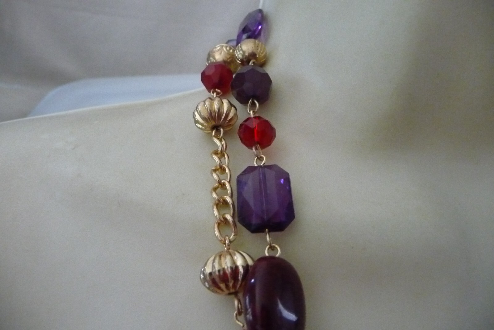 PURPLE RED BLACK GOLD TONE MULTI COLORS BEADS 18″L 2 ROWS NECKLACE #1415A