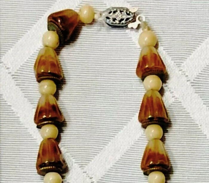 VINTAGE 10K GRADIATED CONCH SHELL NECKLACE W/ PEARL SPACERS 16″ – ONE OF A KIND!