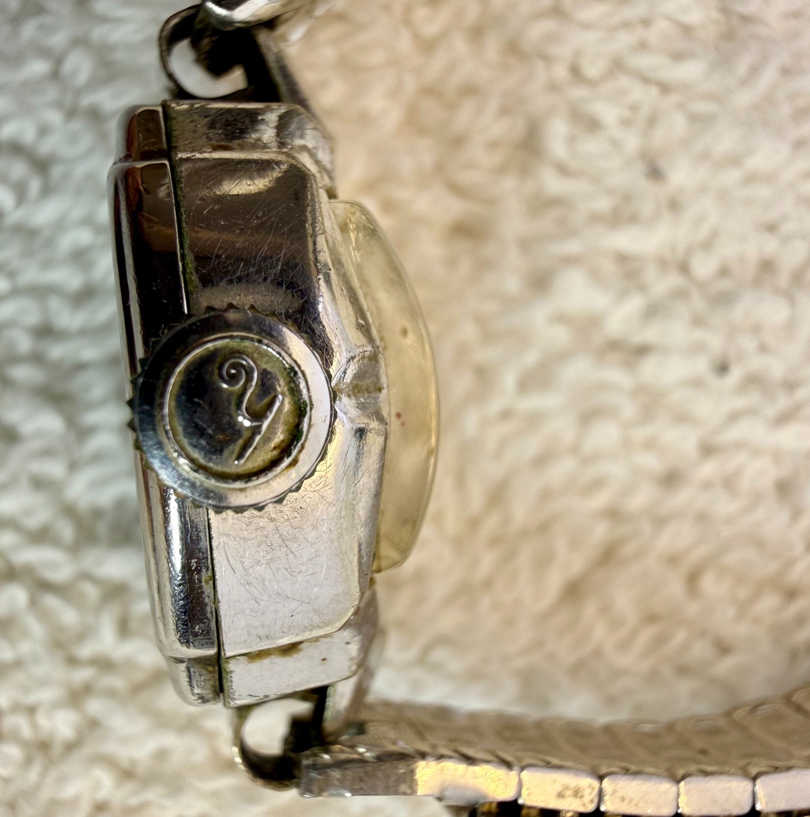 Vintage Helbros Women’s 16.6mm Mechanical Wristwatch w/ Expansion Band & Origina