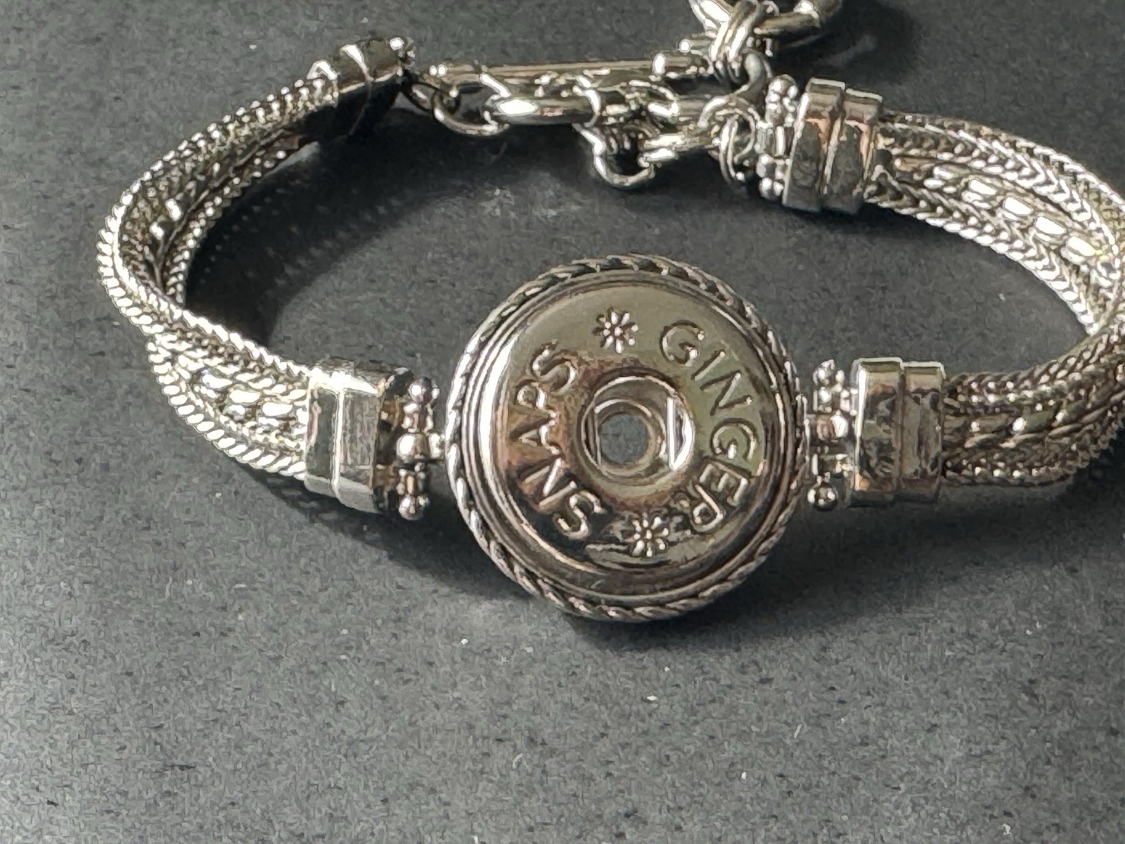 Ginger Snap 7″-9″ Adjustable Charm Bracelet Silvertone Slightly Used