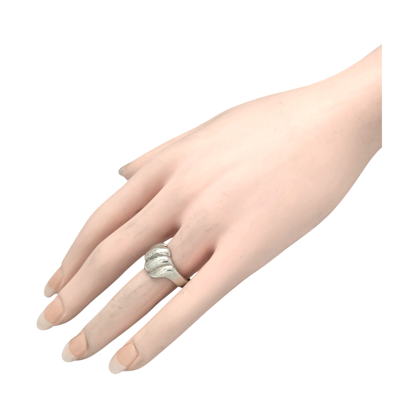 MODERNIST STERLING SILVER RIBBED SHELL SIZE 8 RING 5.7GR #1837