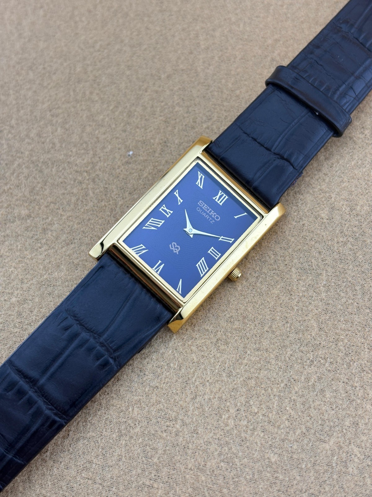 RARE GOLD BLUE Vintage Seiko Slim Quartz Men’s Wristwatch-dark brown strap