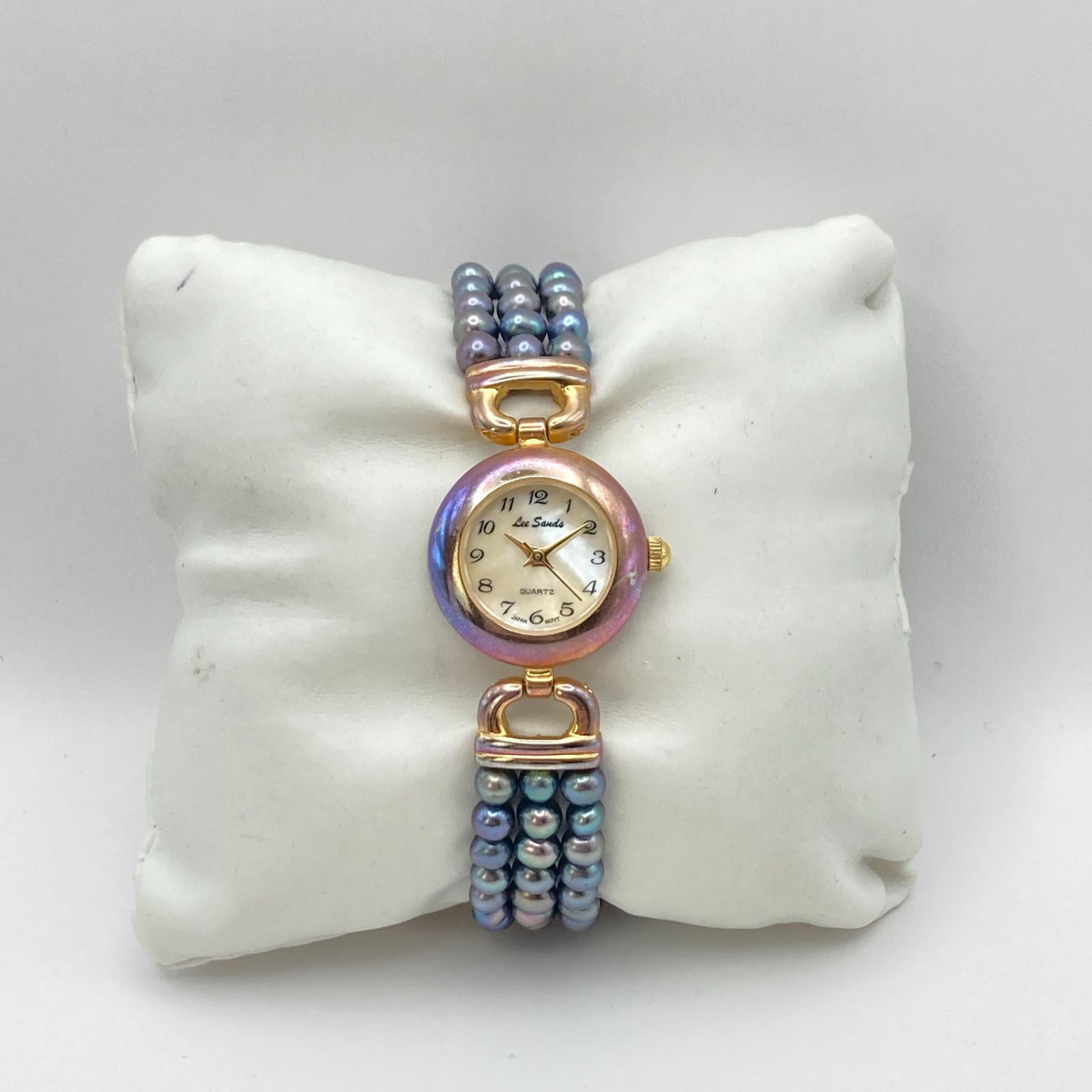 Lee Sands Women’s Watch 22mm Gold Tone MOP Iridescent Beads New Battery 7″