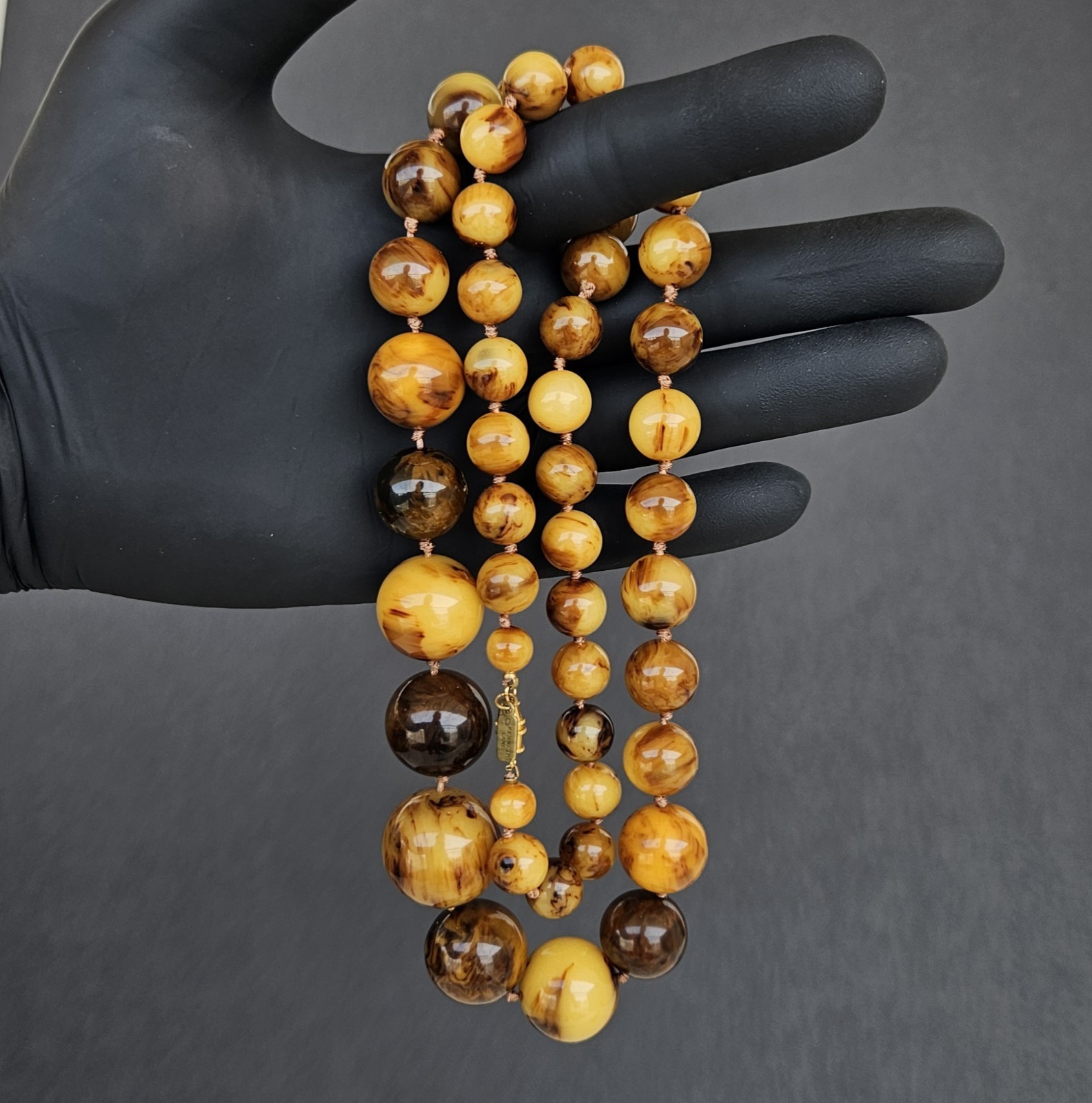 Vintage 1970s Kenneth Lane Catalin Root Beer Caramel Bakelite Bead Necklace 114g