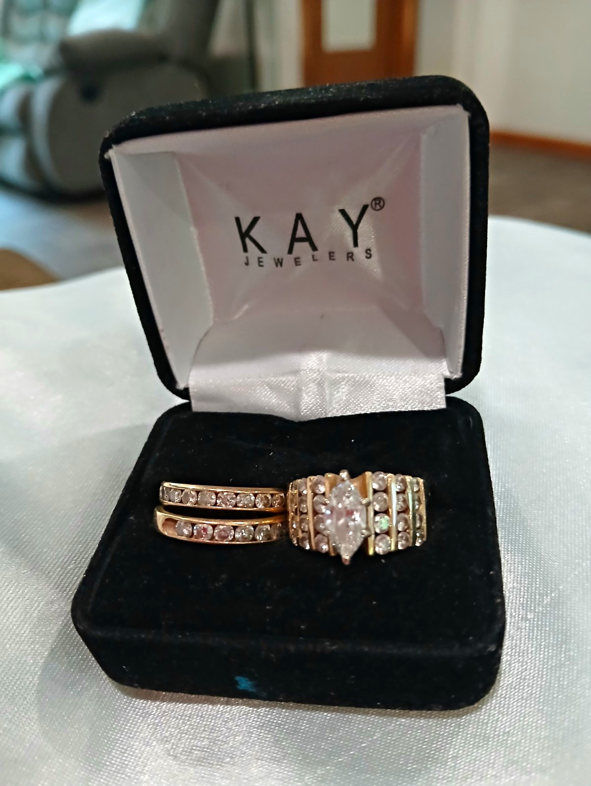 Kay Jewelers 14k Yellow Gold Marquise Diamond Engagement/Wedding Set Sz 6