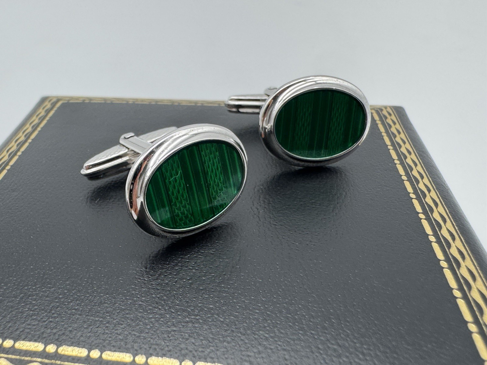 DUNHILL 925 SILVER GUILLOCHE GREEN ENAMEL CUFFLINKS MINT 100% GENUINE ~$550 RARE