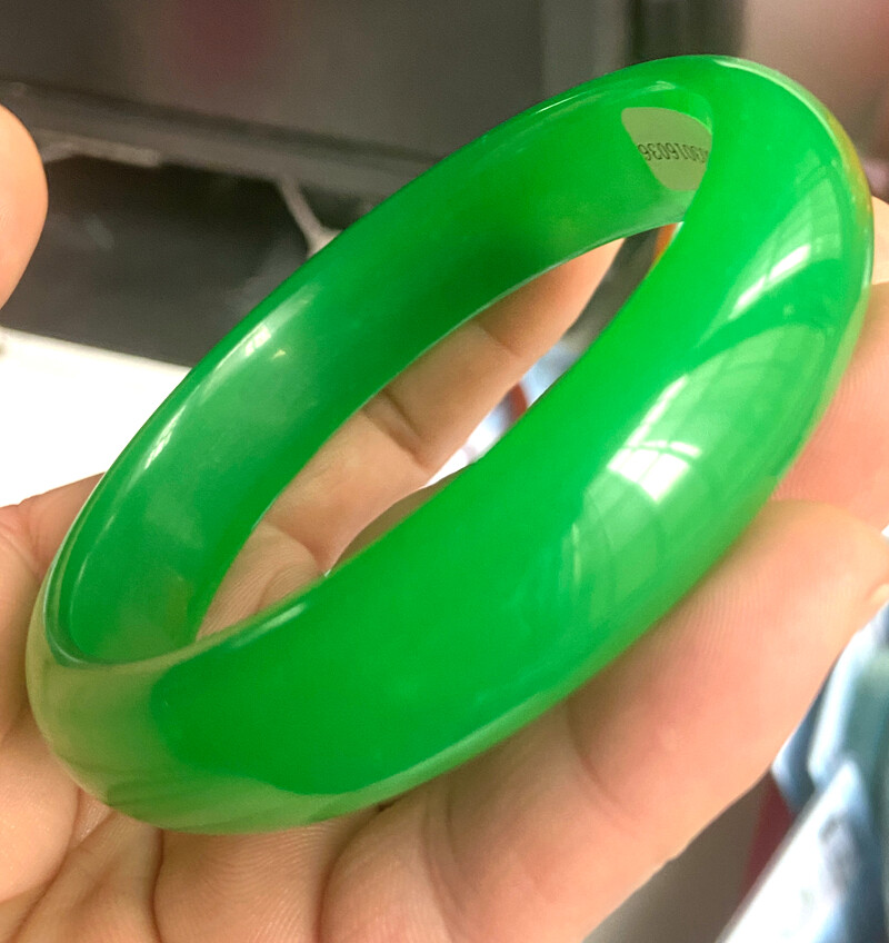 huge Certified icy Green 68-69mm Natural Green jade A Jade jadeite Bangle