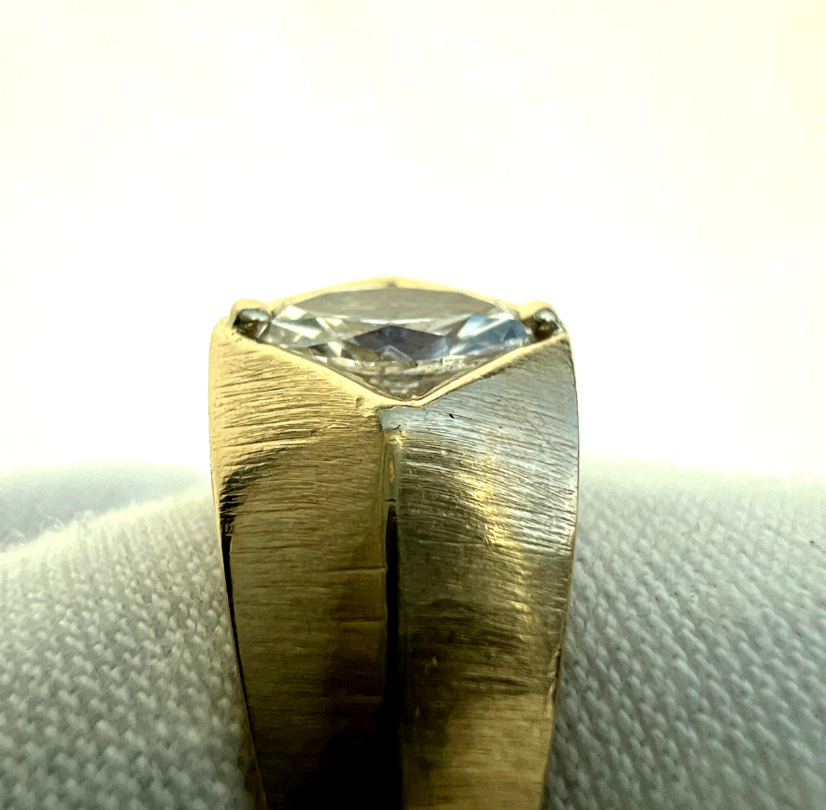GIA certified 0.69 ct Marquise Natural Diamond 10k Gold Vintage Ring