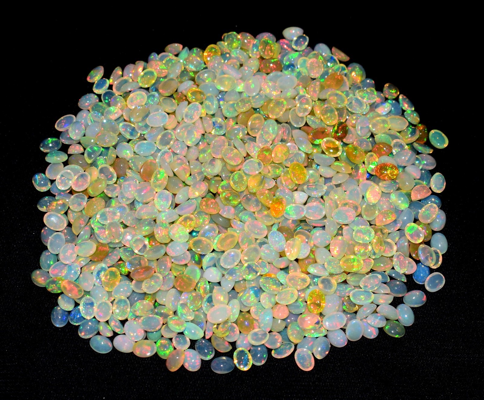 Natural Ethiopian Welo Multi Fire Opal Oval Cabochon Loose Gemstone 7×5 MM 1Pcs