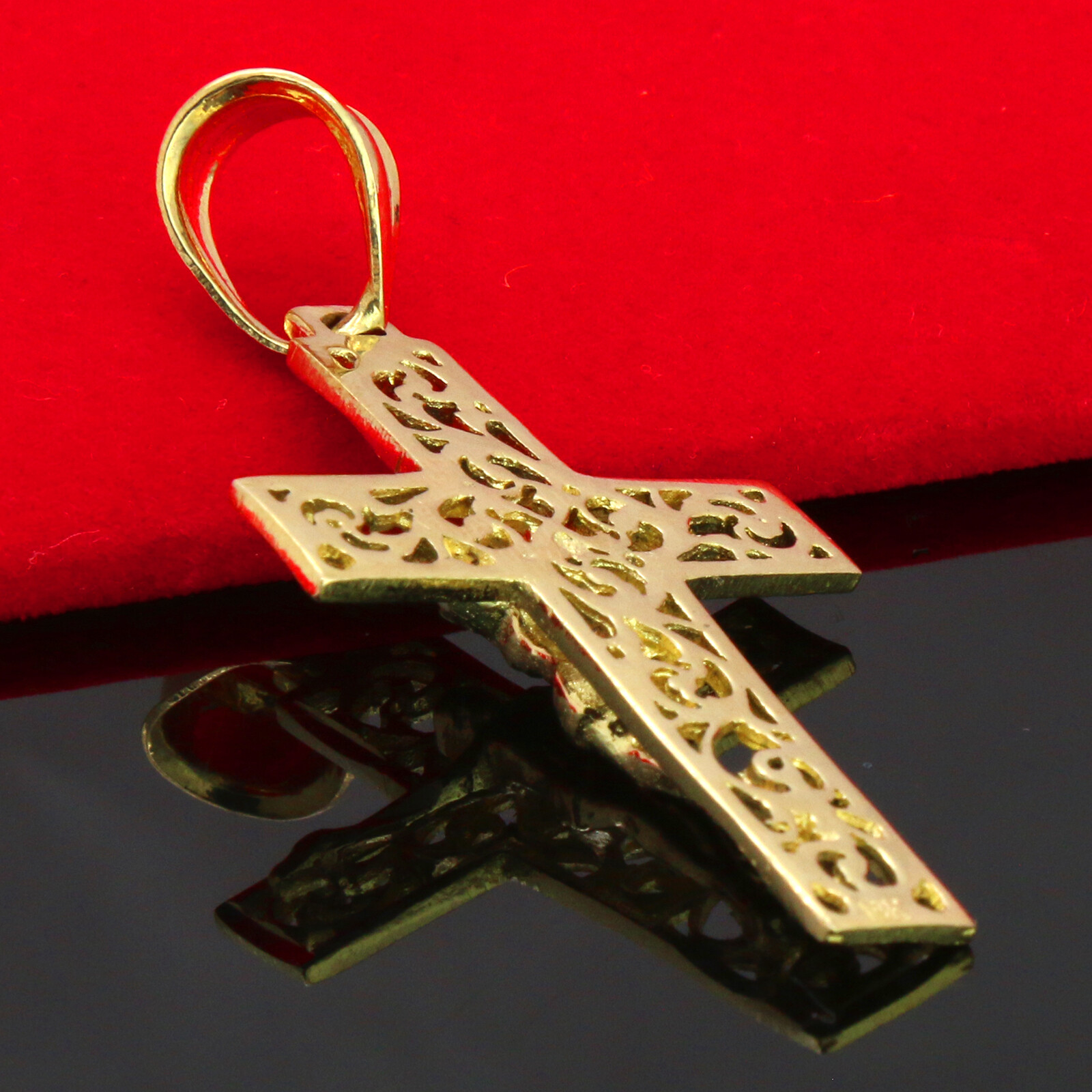 18k Gold Plated JESUS CROSS CRUCIFIX Charm Pendant 5mm 18″ Figaro Necklace Chain