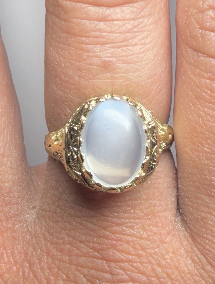 Antique Y Gold 14k Ring Ceylon Blue Flash Moonstone Size 7.5 3.2 Grams