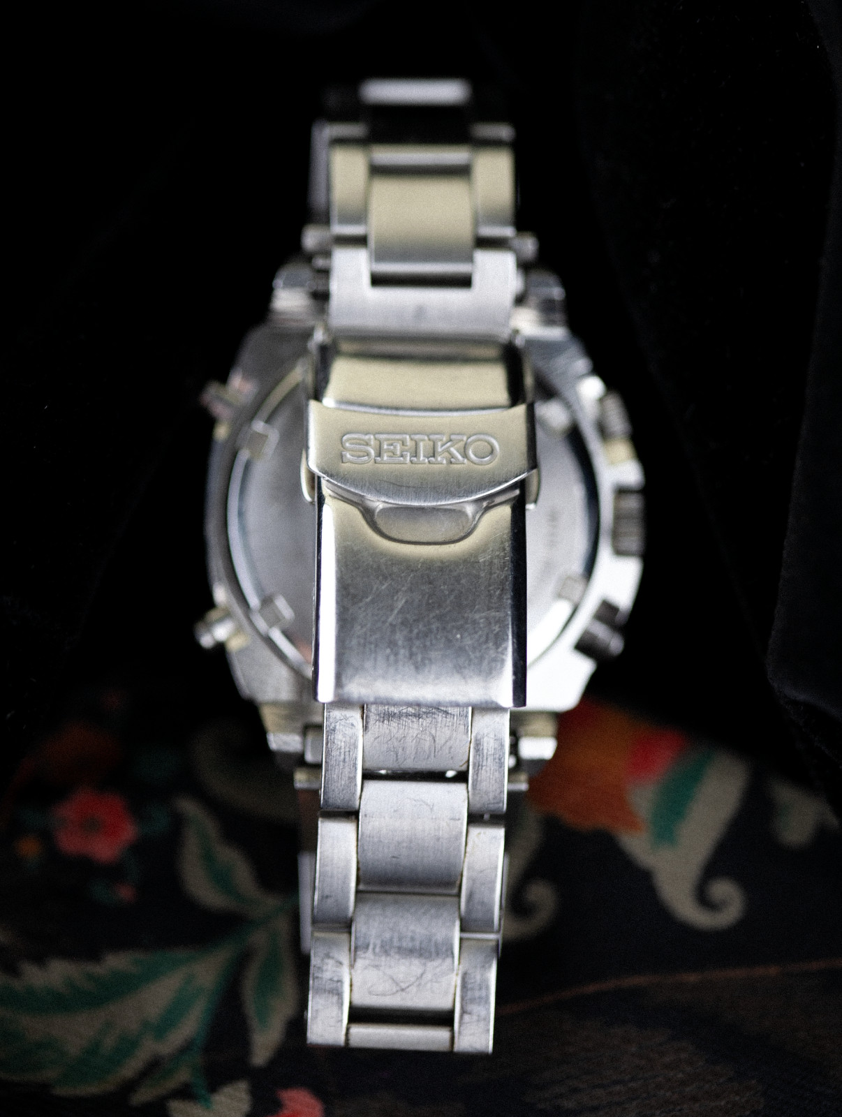 SEIKO SUS 7T32-9000 Chronograph – Desirable Red Dial