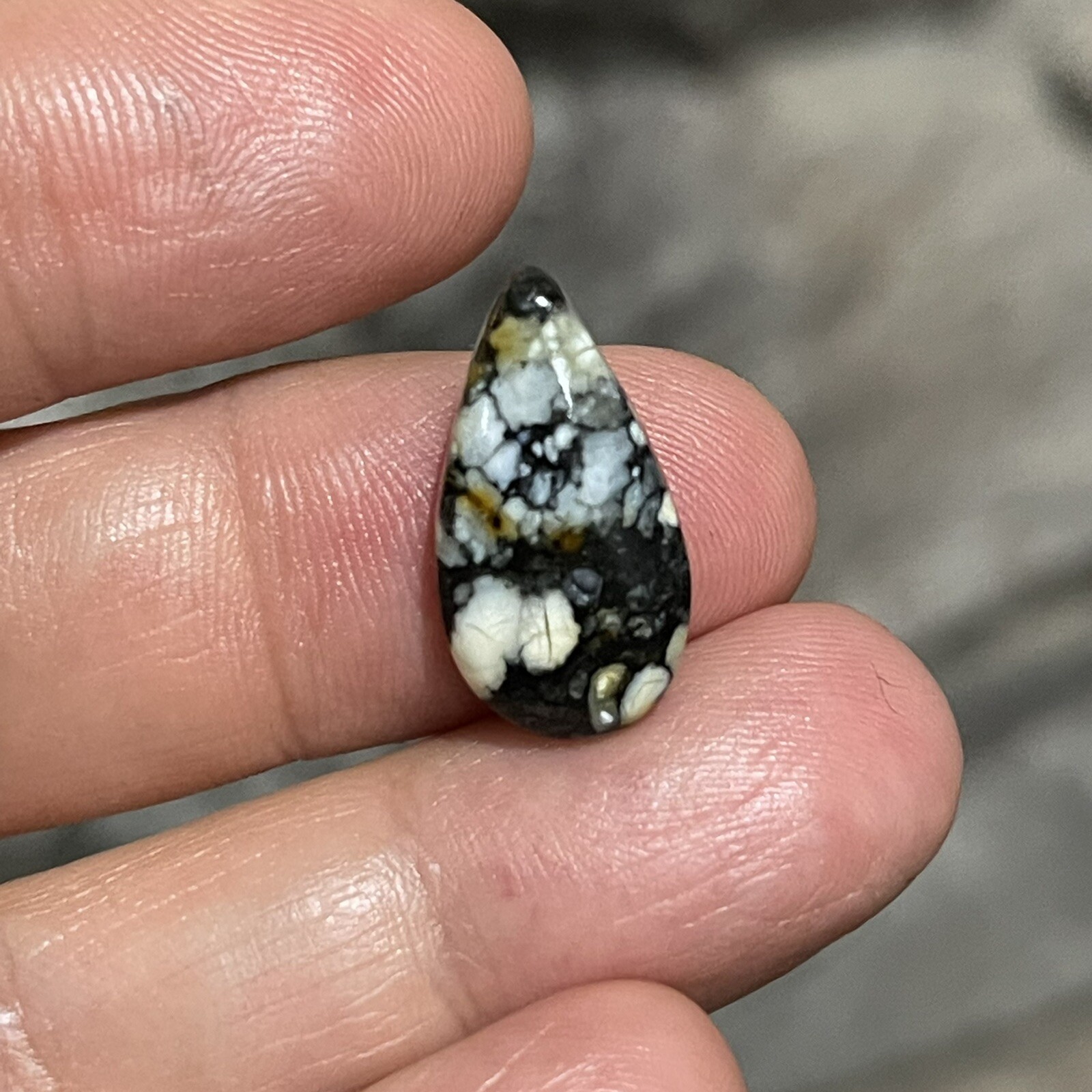 5.6ct 20×10.7x4mm White Moon Hubei Turquoise Teardrop Cabochon Loose Gem