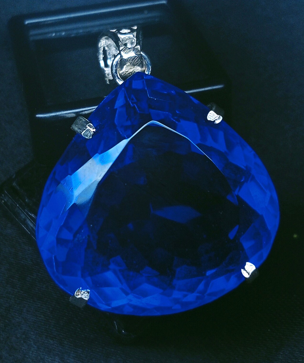 110 Ct Natural Blue Topaz Pear Cut Loose Gemstone Locket Pendant EGL Certified