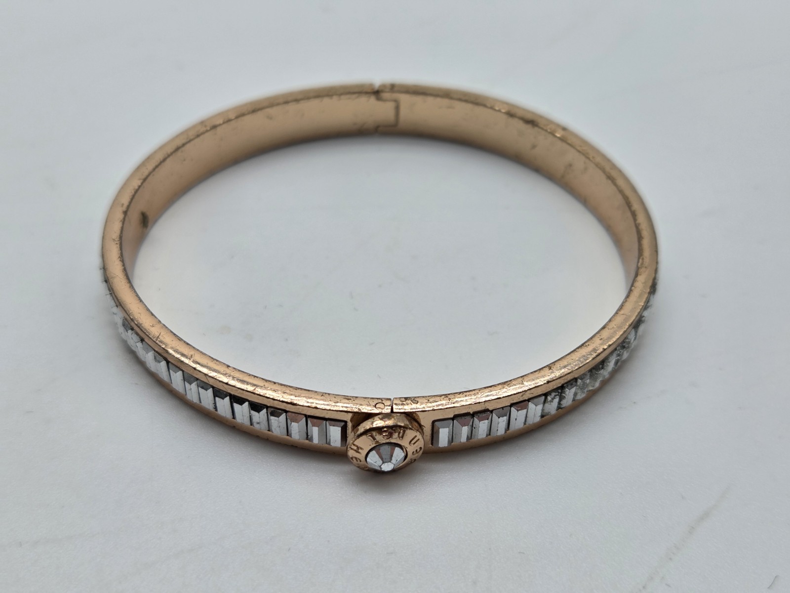 Henri Bendel Rose Gold Tone Hinged Bangle Bracelet Crystal Accent Geometric…