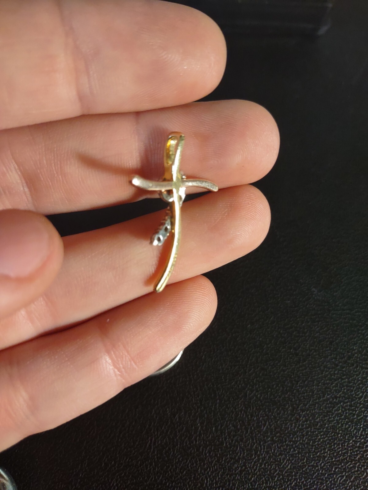 2.4 Grams AU Sterling Silver 925 & 5 DIAMOND Accent Cross Pendant Charm