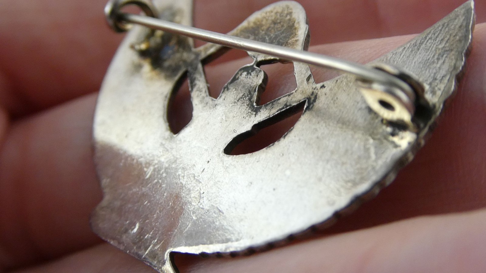 Vintage Unmarked Sterling Silver Egyptian Revival Isis Pin Brooch 5.6g 1 3/8 In