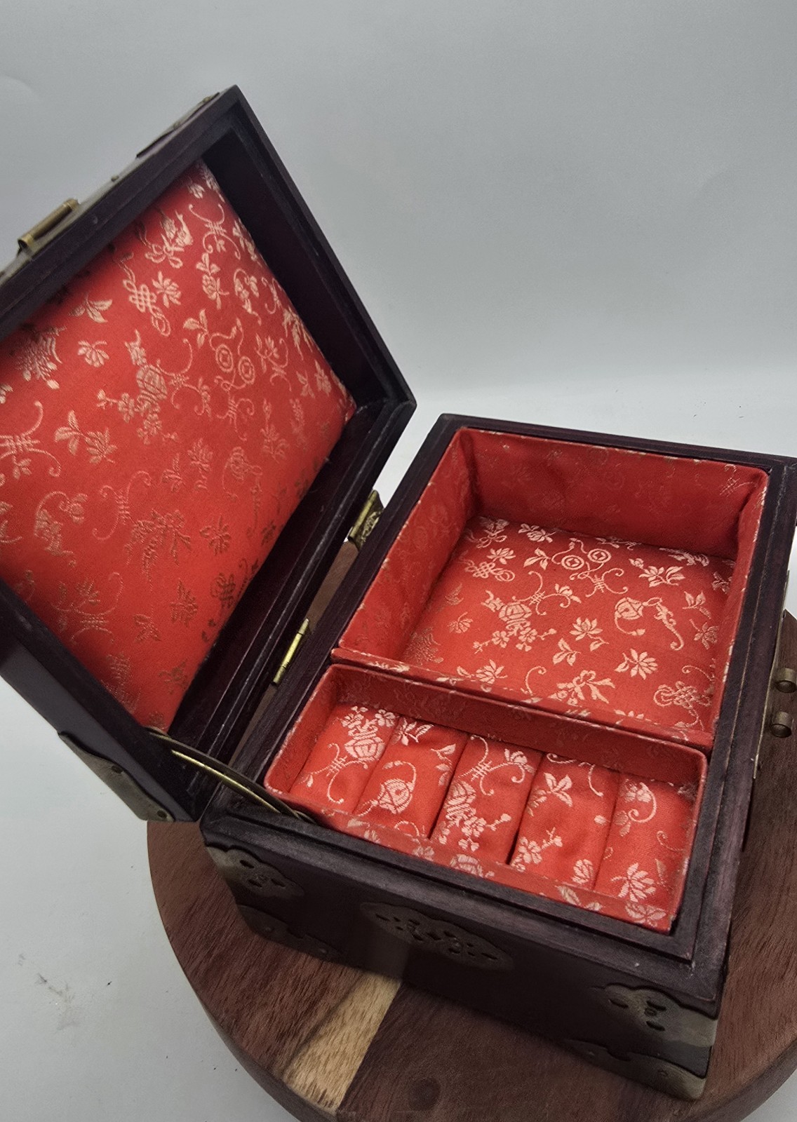 VTG Shanghai – Rosewood Brass Jewelry Box – Carved Jade Medallion Asian * READ