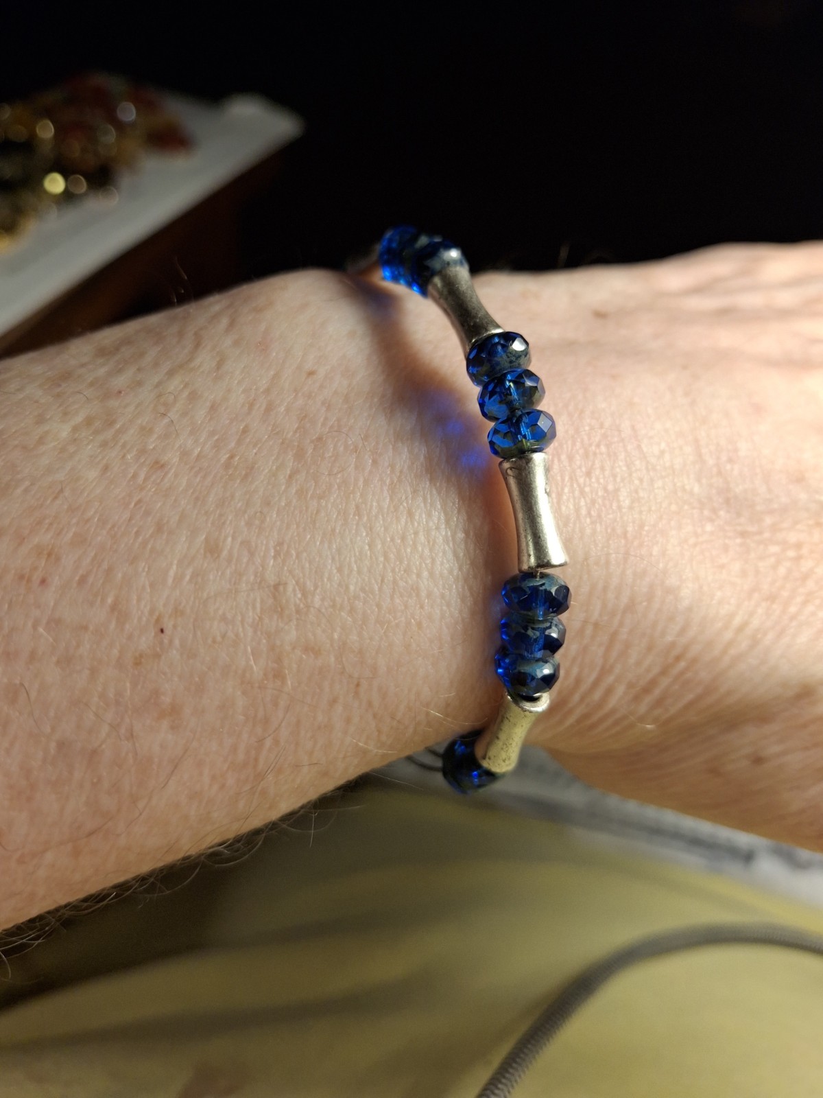 Alex and Ani Signed Pre-owned Silvertone Glade Azure Cobalt Blue Bead Bracelet