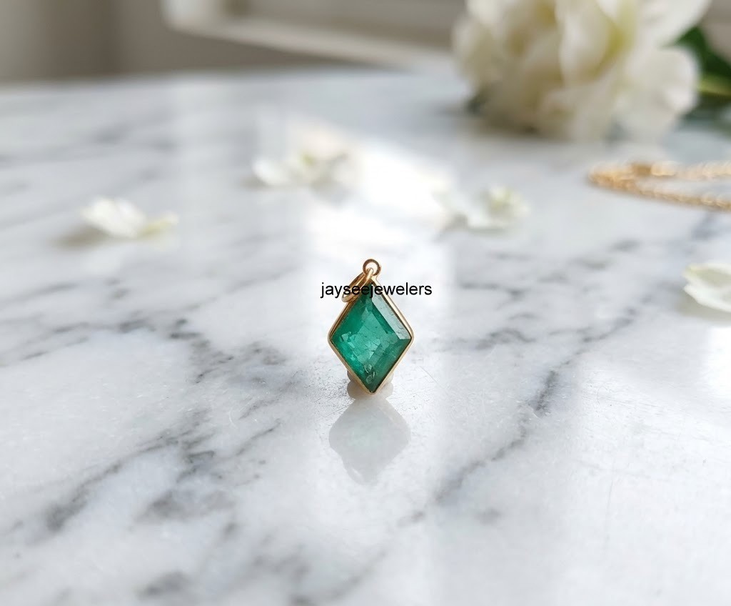 925 Sterling Silver Emerald Unique Antique Shape Jewelry Gift For Mother’s Day
