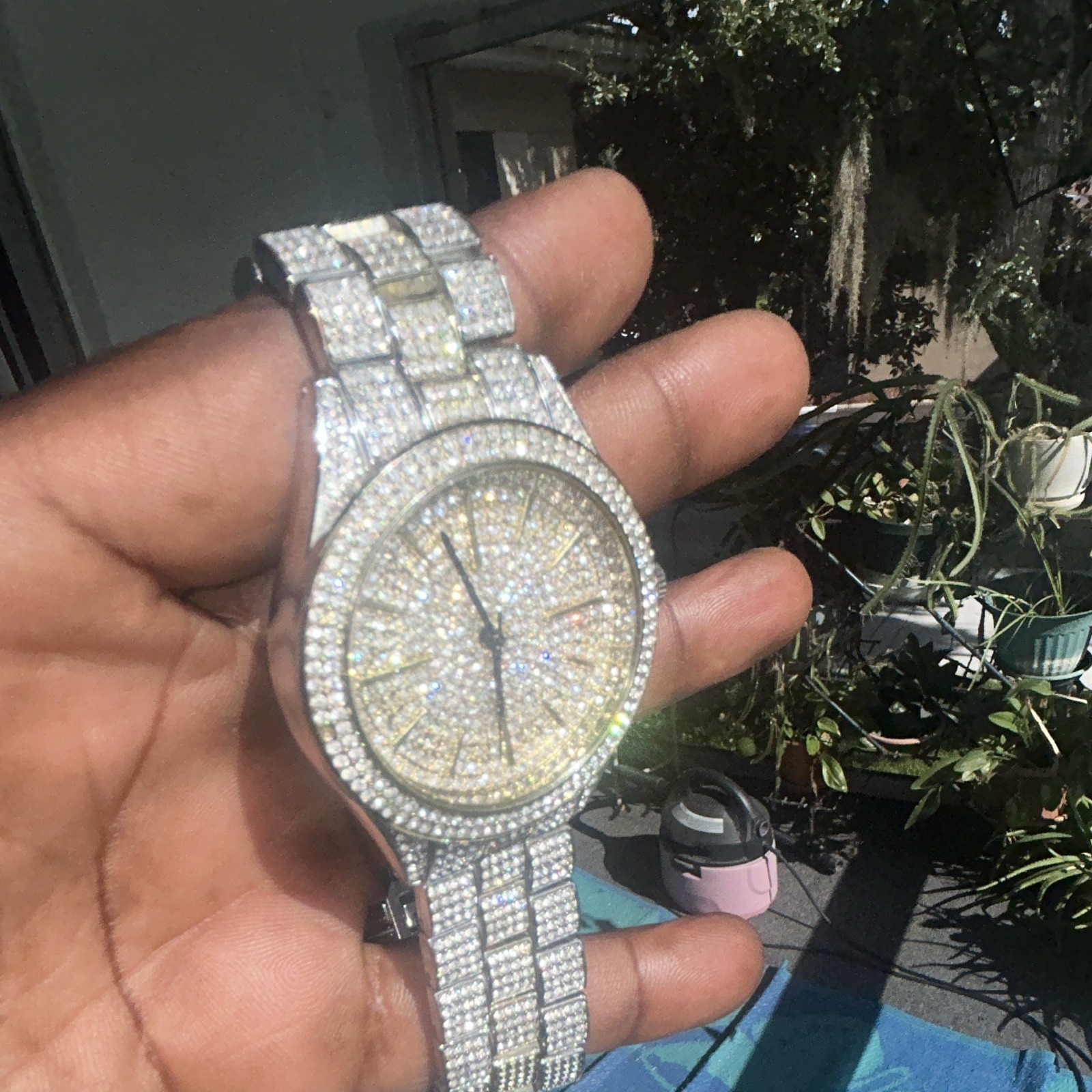 Silver Tone Round Analog Wristwatch Diamond Bezel Baton Dial Metal Bracelet