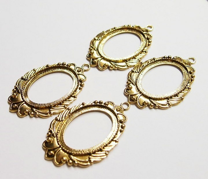 4 of 40x30mm Antique Gold Victorian Deco Beaded Laurel Wreath Pendant Settings