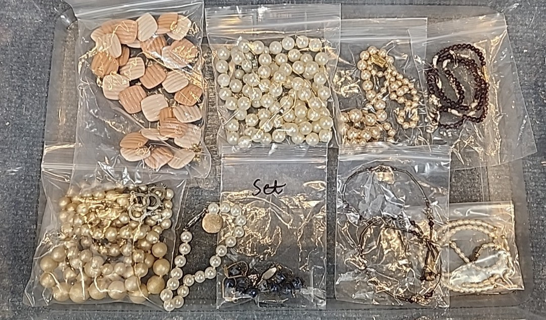 Jewelry Wearable Vintage Collection 5 Lbs Lot #515 See Description