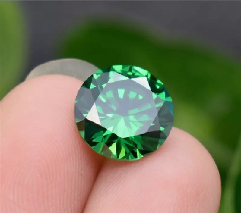 Natural Mined Colombia Green Emerald 8.20 Ct Round Cut AAA Loose Gemstone