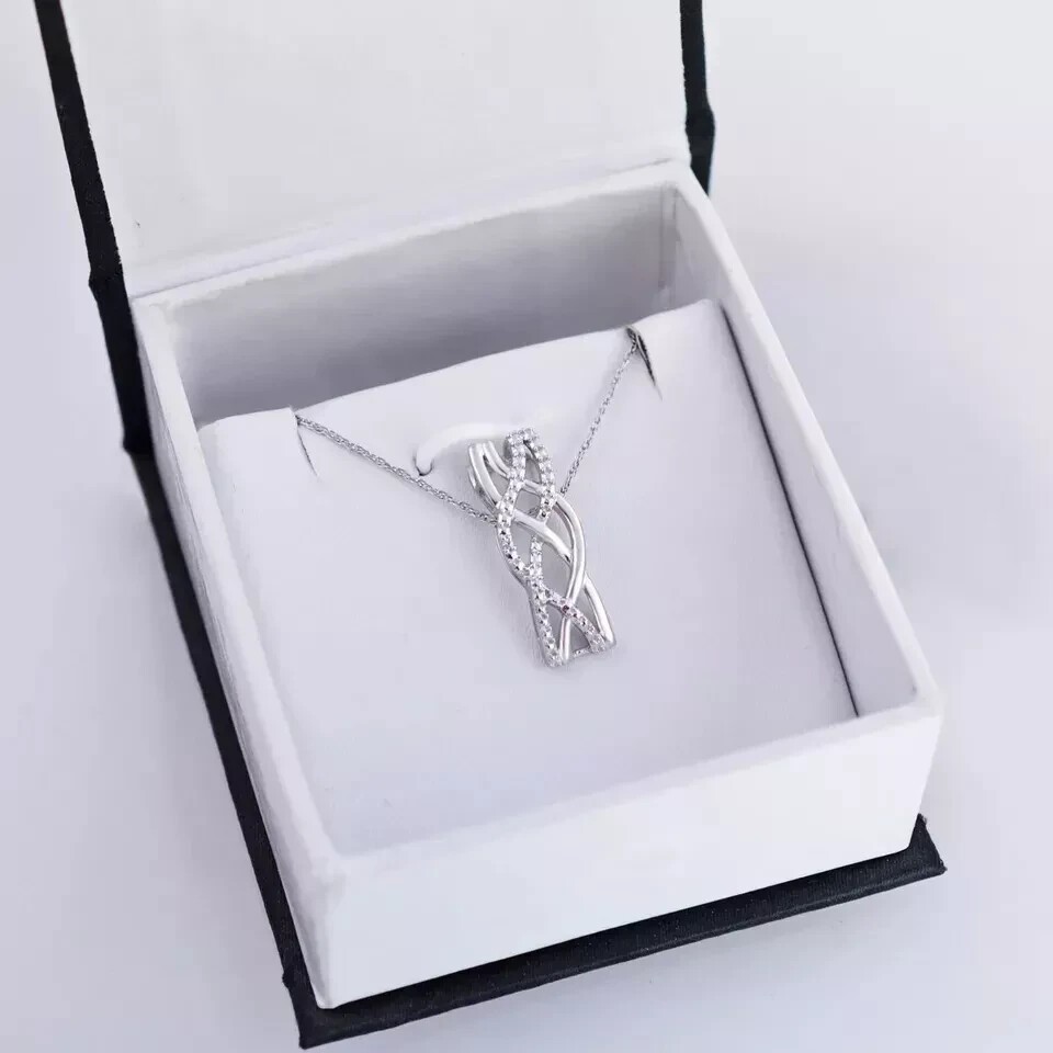 14K White Gold Plated In 0.80Ct Round Cut Simulated Diamond Beauty Fancy Pendant