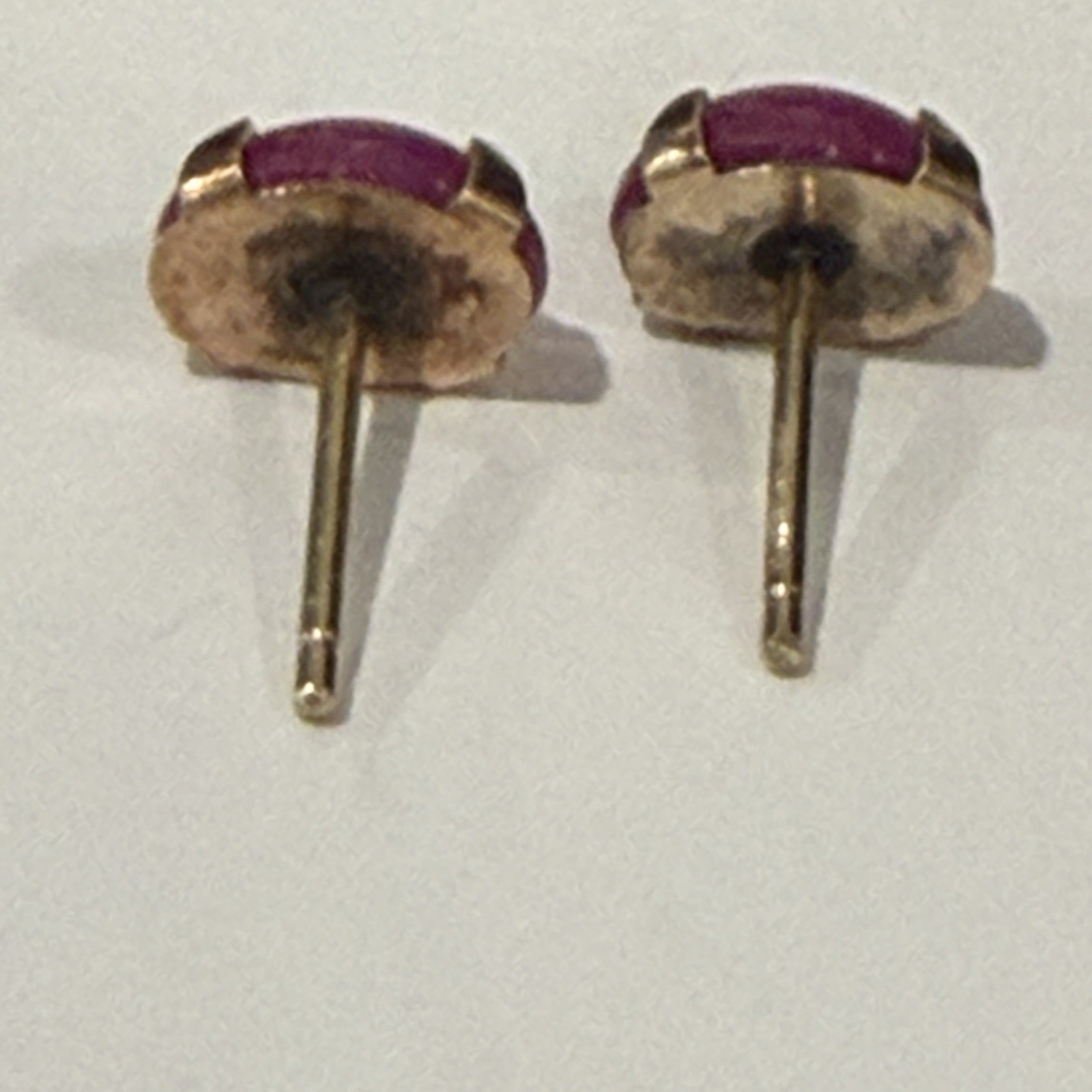 10k Yellow Gold Lab Created Ruby Star Sapphire Stud Earrings .88g