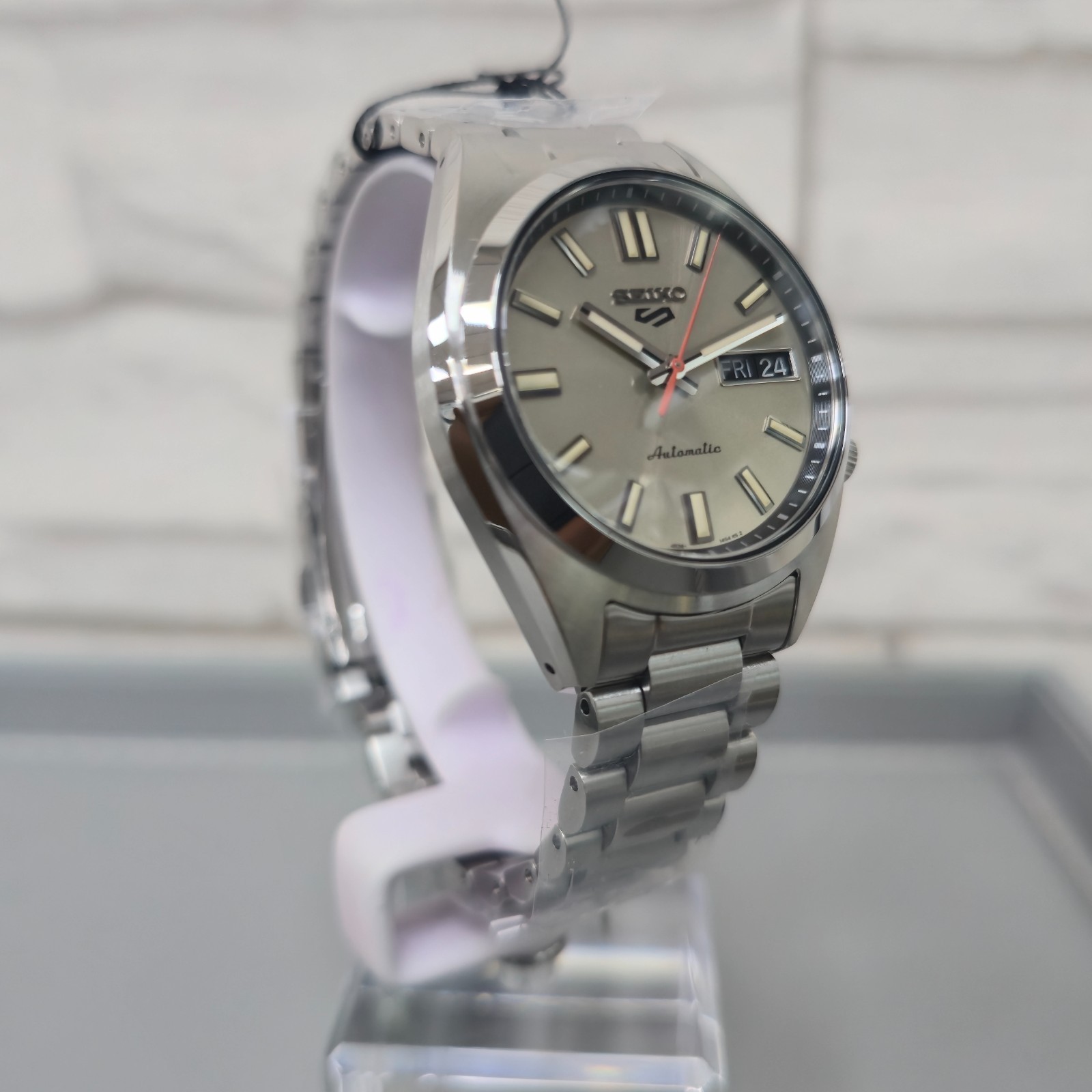Seiko 5 Sports SNXS Series SRPK91K1 Ivory Dial 37.4mm Automatic New Men’s Watch