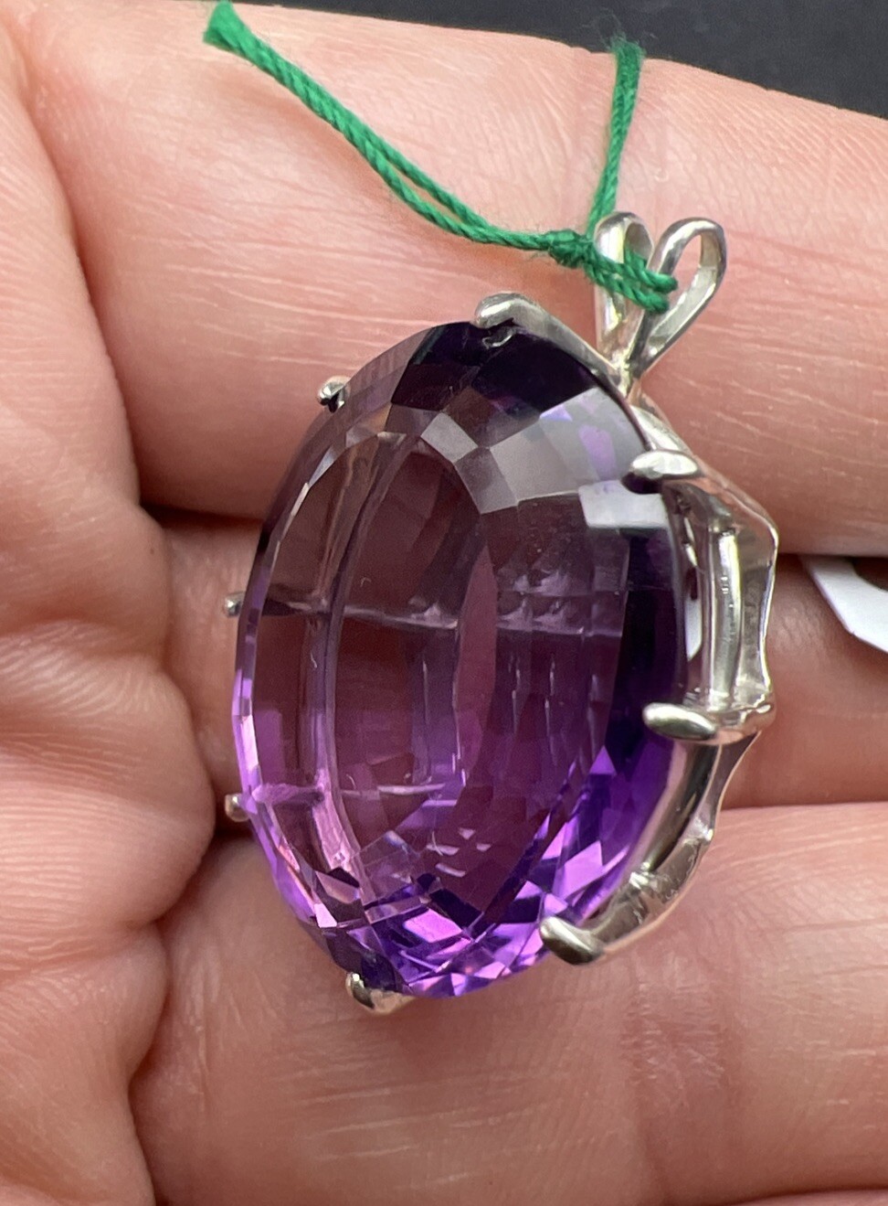 31.69 ct Amethyst and Sterling Silver Pendant. 8.8 Grams