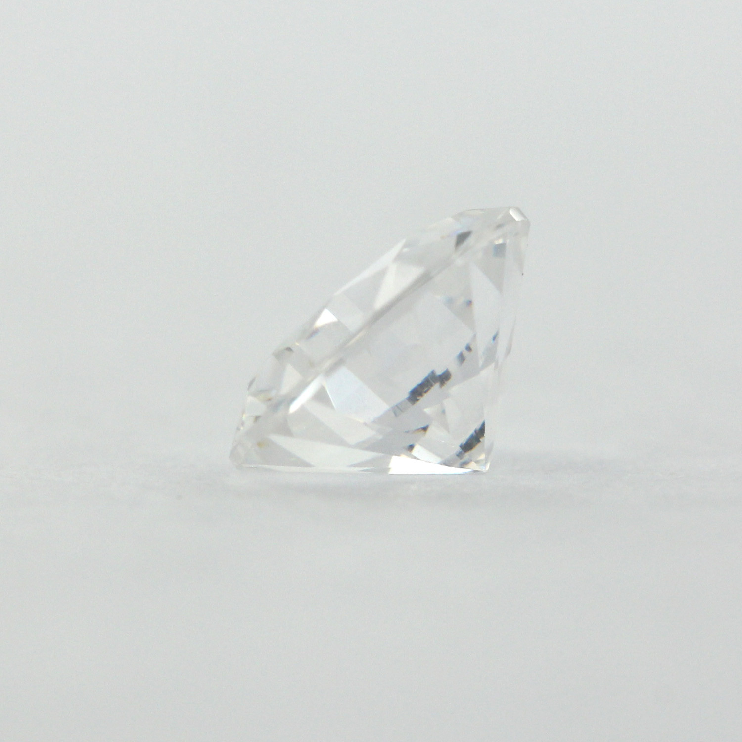 Loose Round Cut Clear CZ Stone Single Cubic Zirconia April Birthstone Shape
