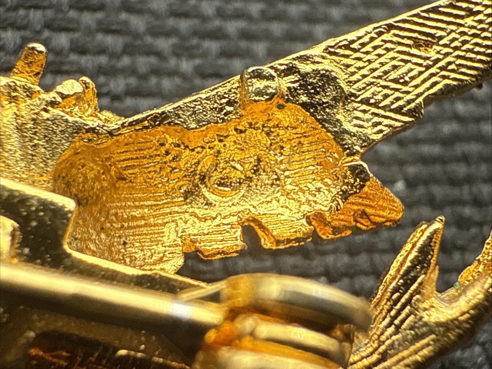 Vintage Gold Tone Roadrunner Brooch Pin With Red Eye Unmarked 1 5/8″ Inches