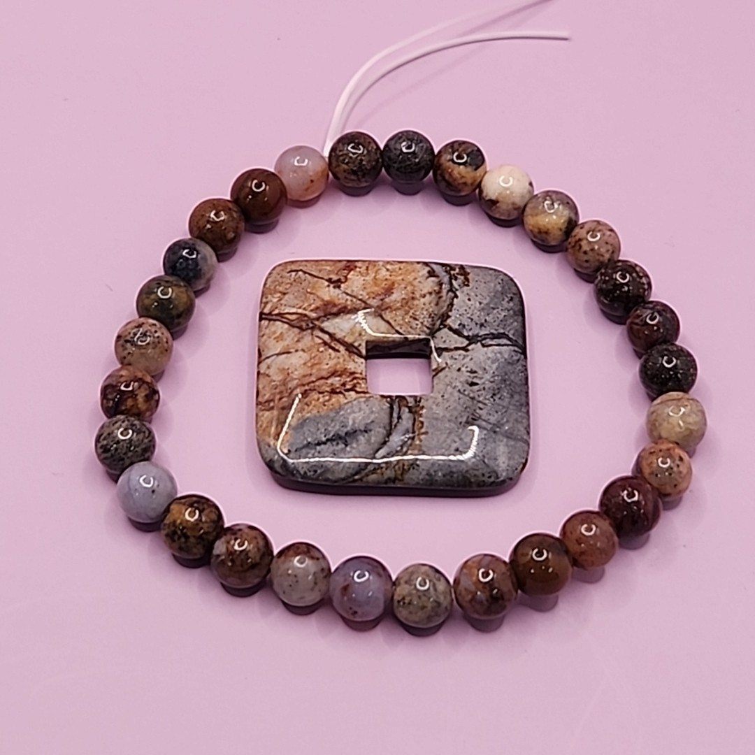 NEW TGS Jewelry Square Crystal + Bonus Bracelet