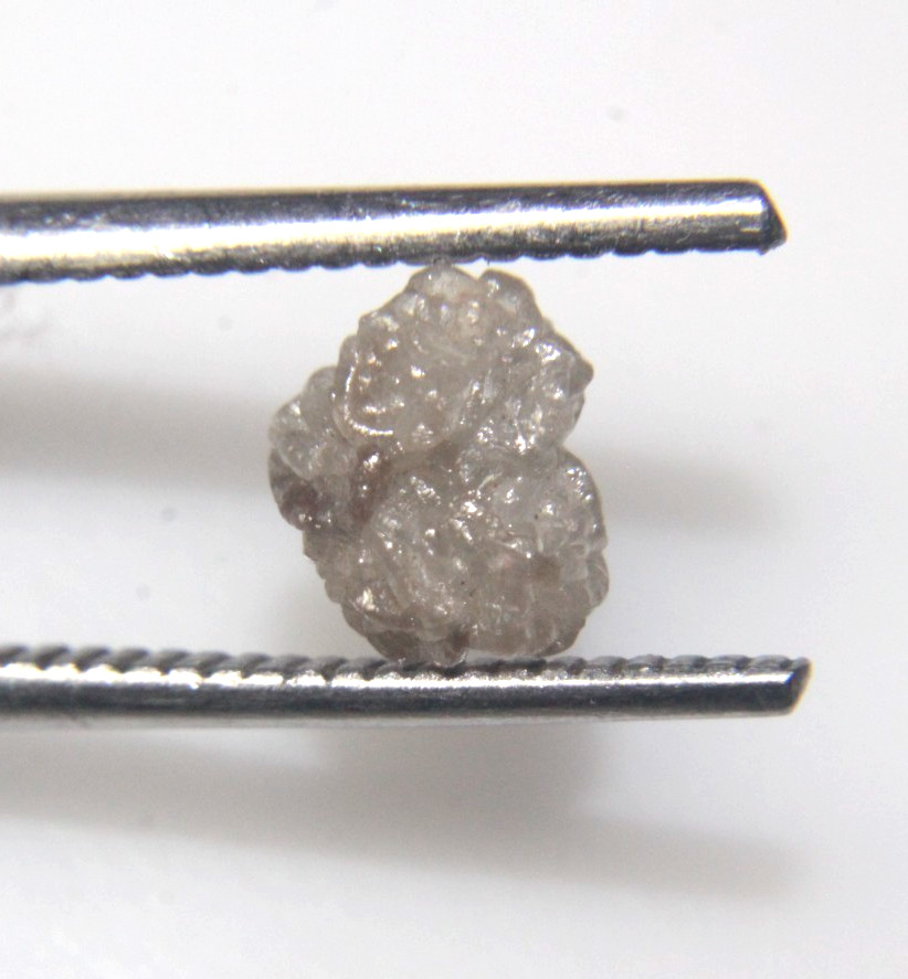 1.67 CTS RAW UNCUT NATURAL GRAY COLOR ROUGH DIAMOND PIECE 7.91×6.49×5.46 MM