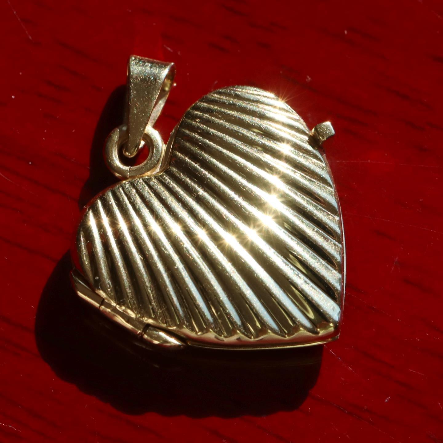 14k yellow gold pendant Italian 1.05″ heart locket charm vintage 3.85gr N3467