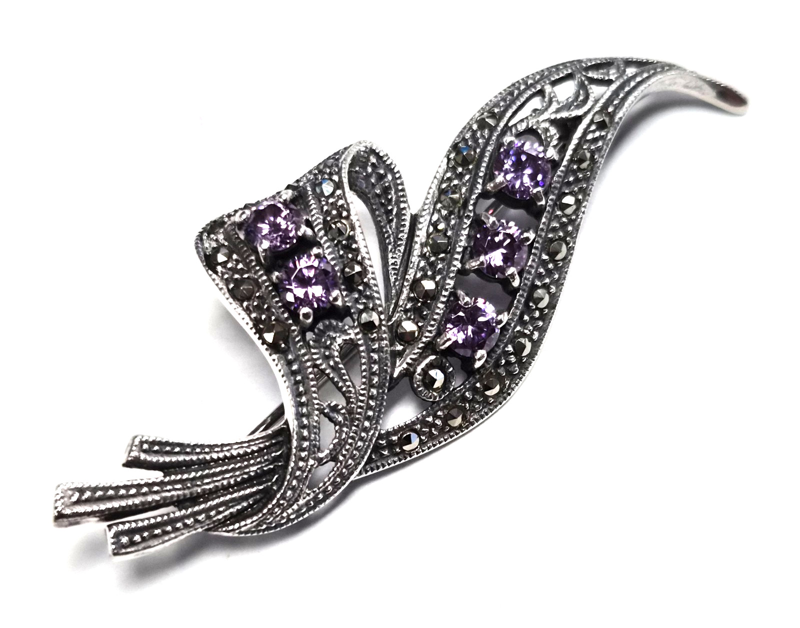 Vintage 925 Sterling Silver Amethyst & Marcasite Art Deco Style Leaf Brooch Pin