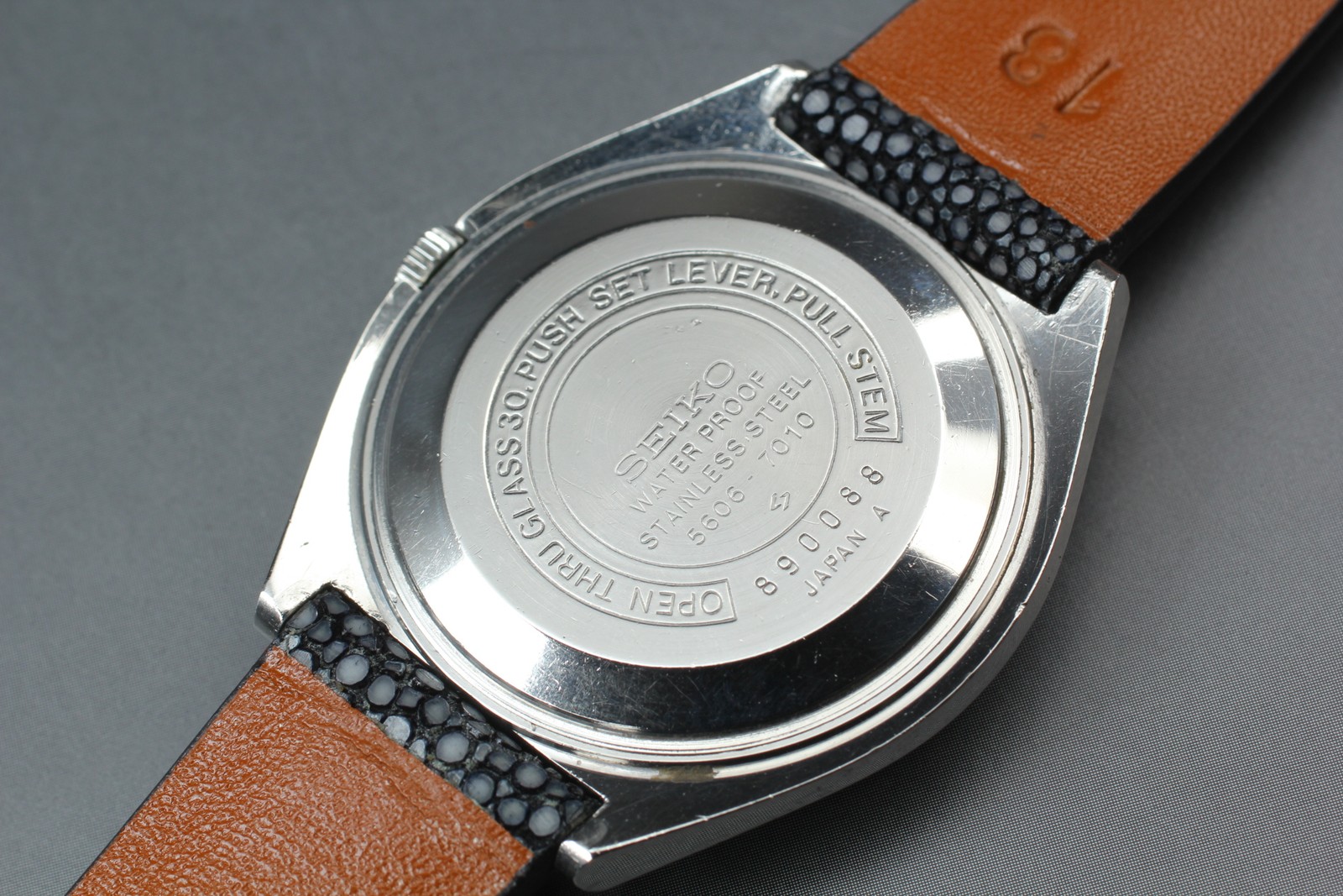 [Near MINT] Vintage Seiko Lord Matic 5606-7010 Silver Dial Watch from Japan