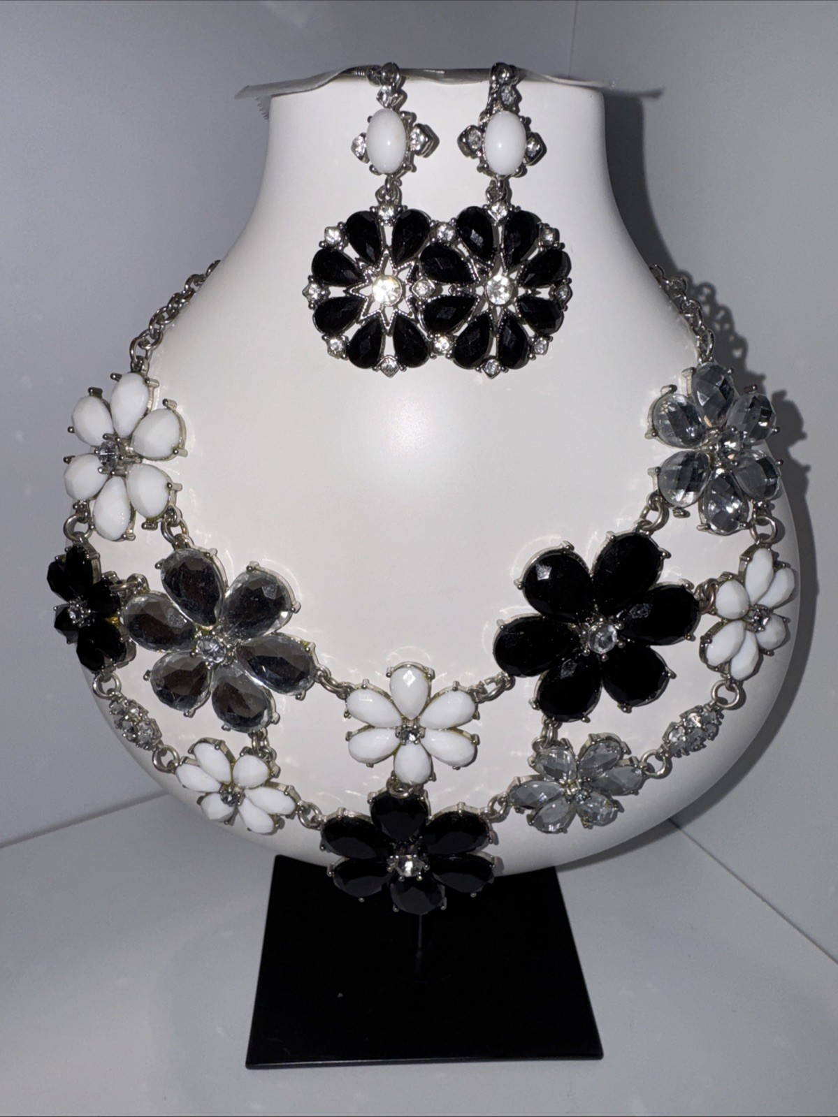 Black White Flower Statement Necklace Earrings Set Rhinestone Floral Cluster Bib