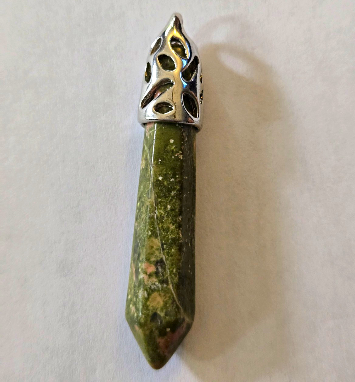 Green Stone Point Amulet Pendant Silver Tone Filigree Bail 1 Gemstone